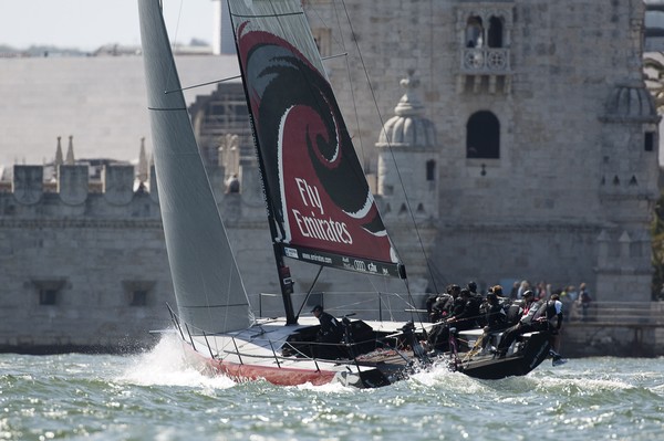 NZL380 dominated the 38-mile race running between Cascais and Lisbon